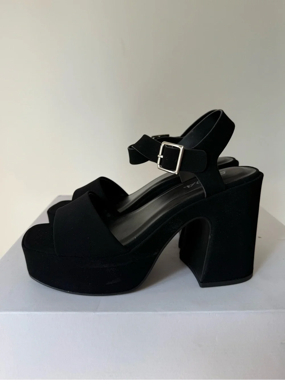 Soda New Launch Black Platform Chunky High Heeled Size 8 Sandal #Lux-SH-1